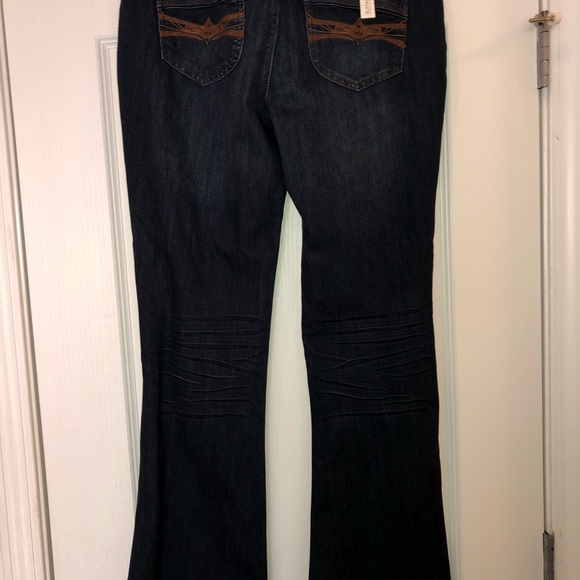 Buffalo David Britton Curvy/Flare Fit - Picture 4 of 5